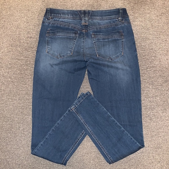 Democracy Jeans - Picture 2 of 8